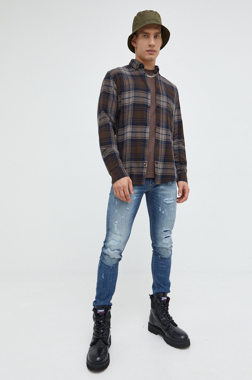 

Бавовняна сорочка Jack & Jones чоловіча колір коричневий regular комір button-down