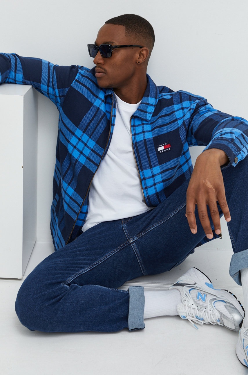 

Памучна риза Tommy Jeans мъжка в тъмносиньо със свободна кройка с класическа яка, Тъмносин