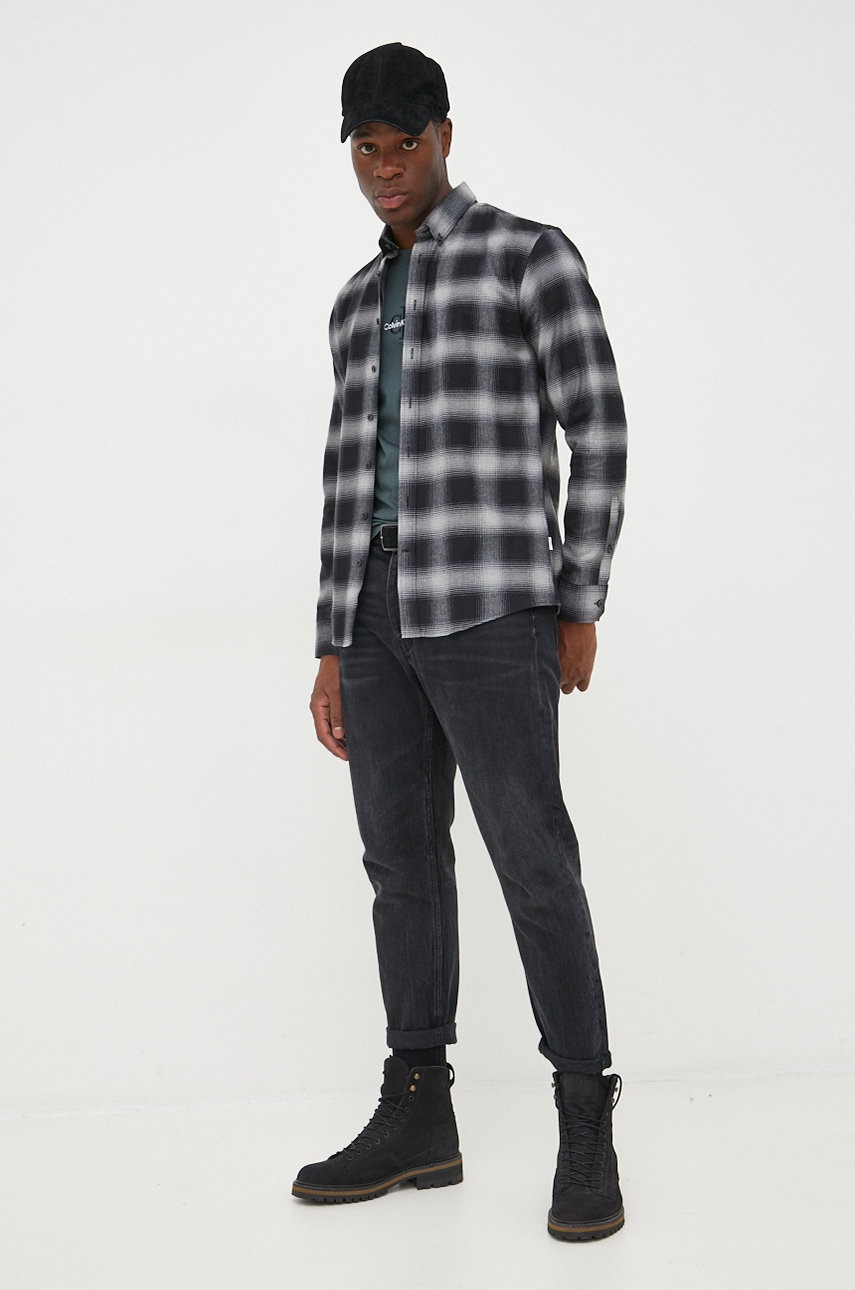 

Хлопковая рубашка Lindbergh мужская цвет чёрный relaxed воротник button-down
