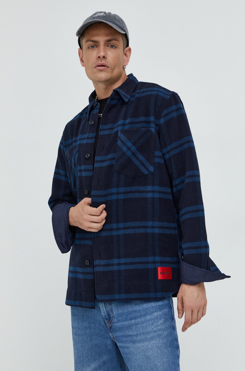 Hugo camasa barbati, culoarea albastru marin, cu guler clasic, relaxed