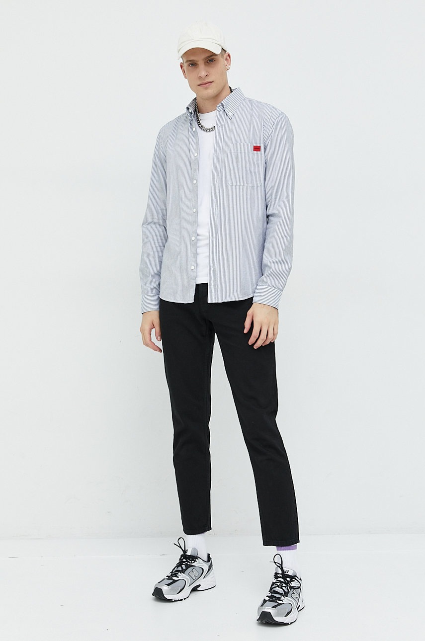 

Хлопковая рубашка HUGO мужская цвет синий regular воротник button-down