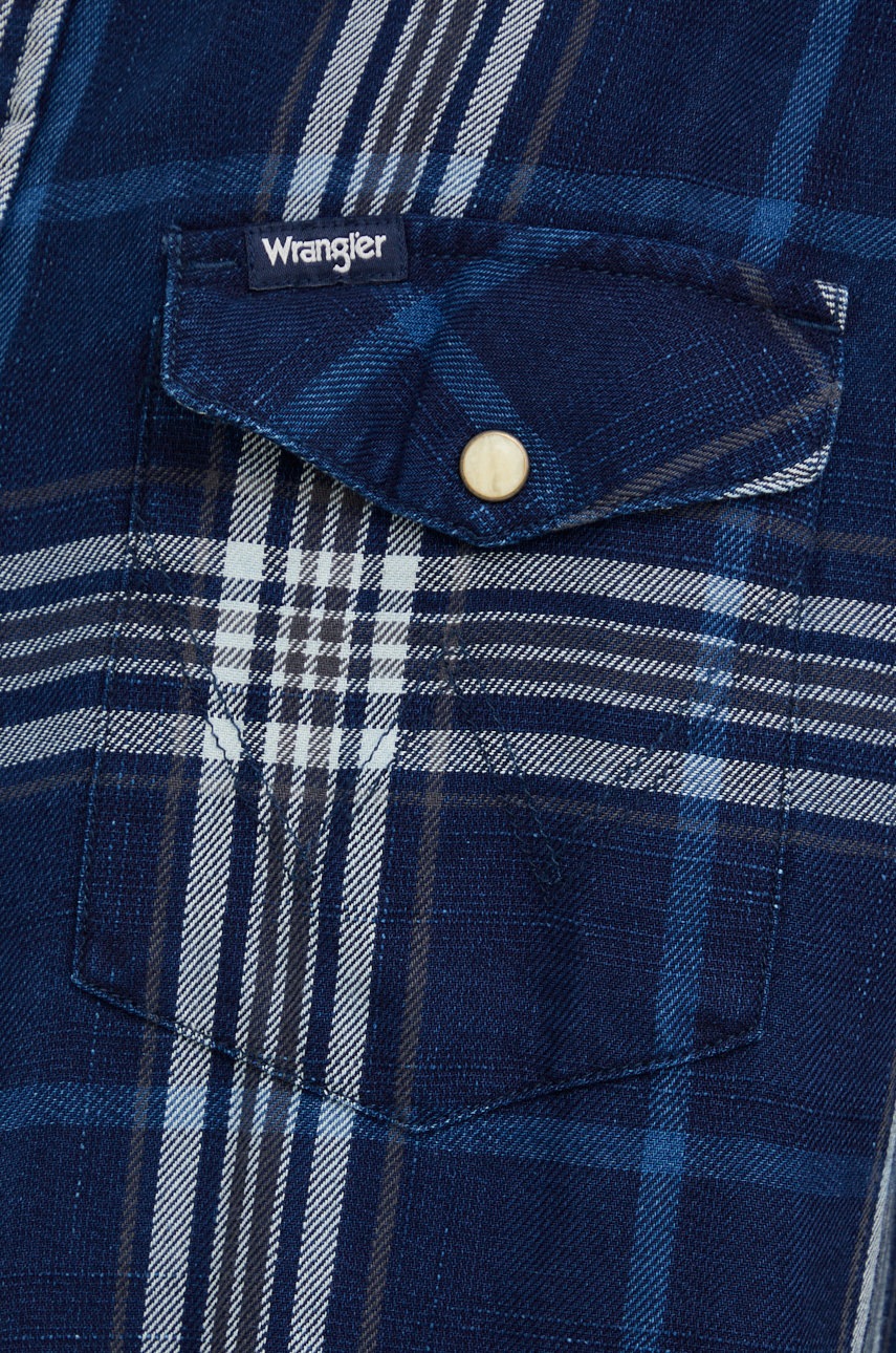 

Бавовняна сорочка Wrangler чоловіча колір синій regular класичний комір