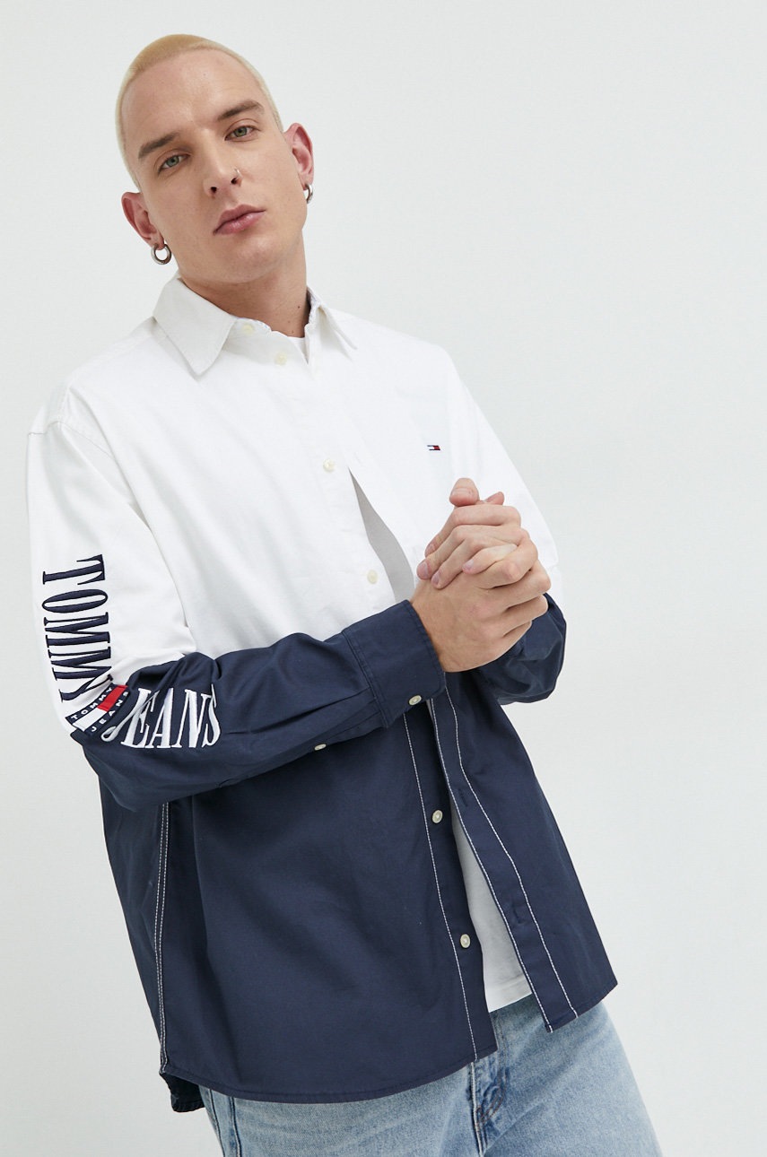 

Памучна риза Tommy Jeans мъжка в бяло със свободна кройка с класическа яка, Бял