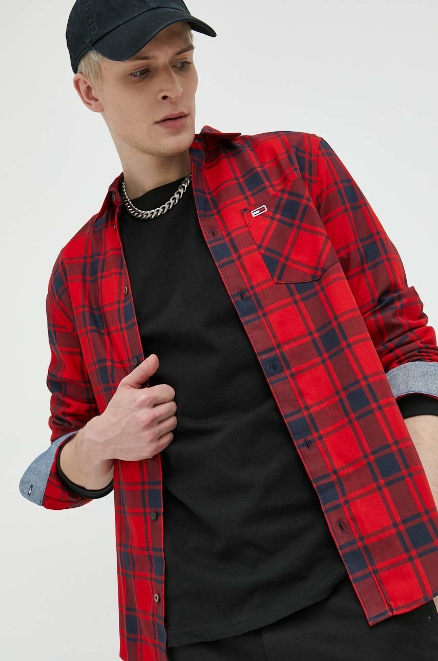 

Риза Tommy Jeans мъжка в червено със стандартна кройка с класическа яка, Червен