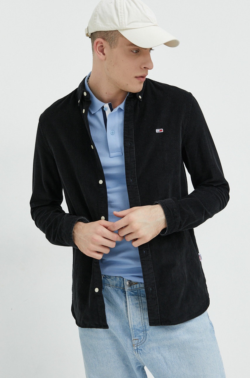 mansestrova-kosile-tommy-jeans-panska-cerna-barva-regular-s-limeckem-button-down