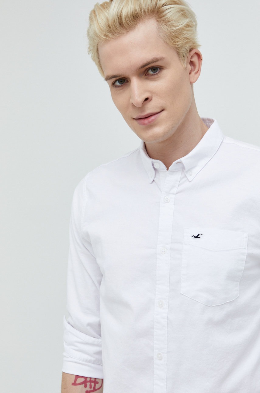 

Риза Hollister Co. мъжка в бяло със стандартна кройка с яка с копче, Бял