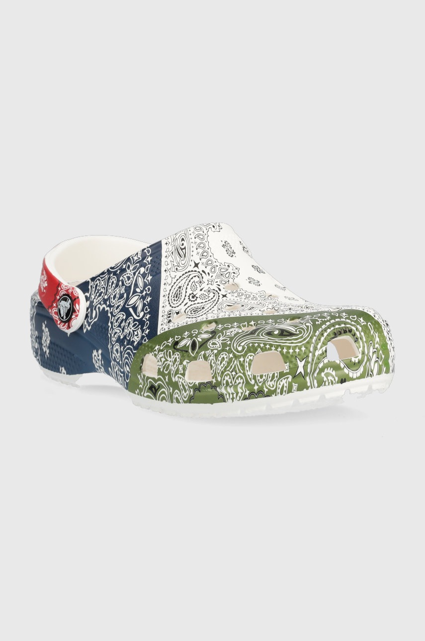

Шльопанці Crocs Classic Bandana Clog жіночі 206871