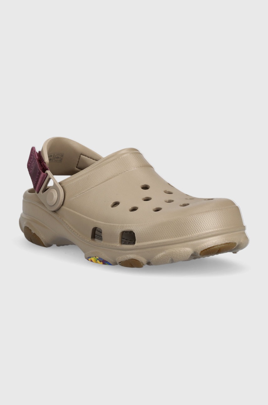 

Шлепанцы Crocs Classic All Terrain Clog женские цвет коричневый 206340