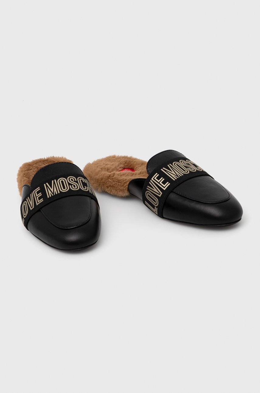 

Шкіряні шльопанці Love Moschino жіночі колір чорний