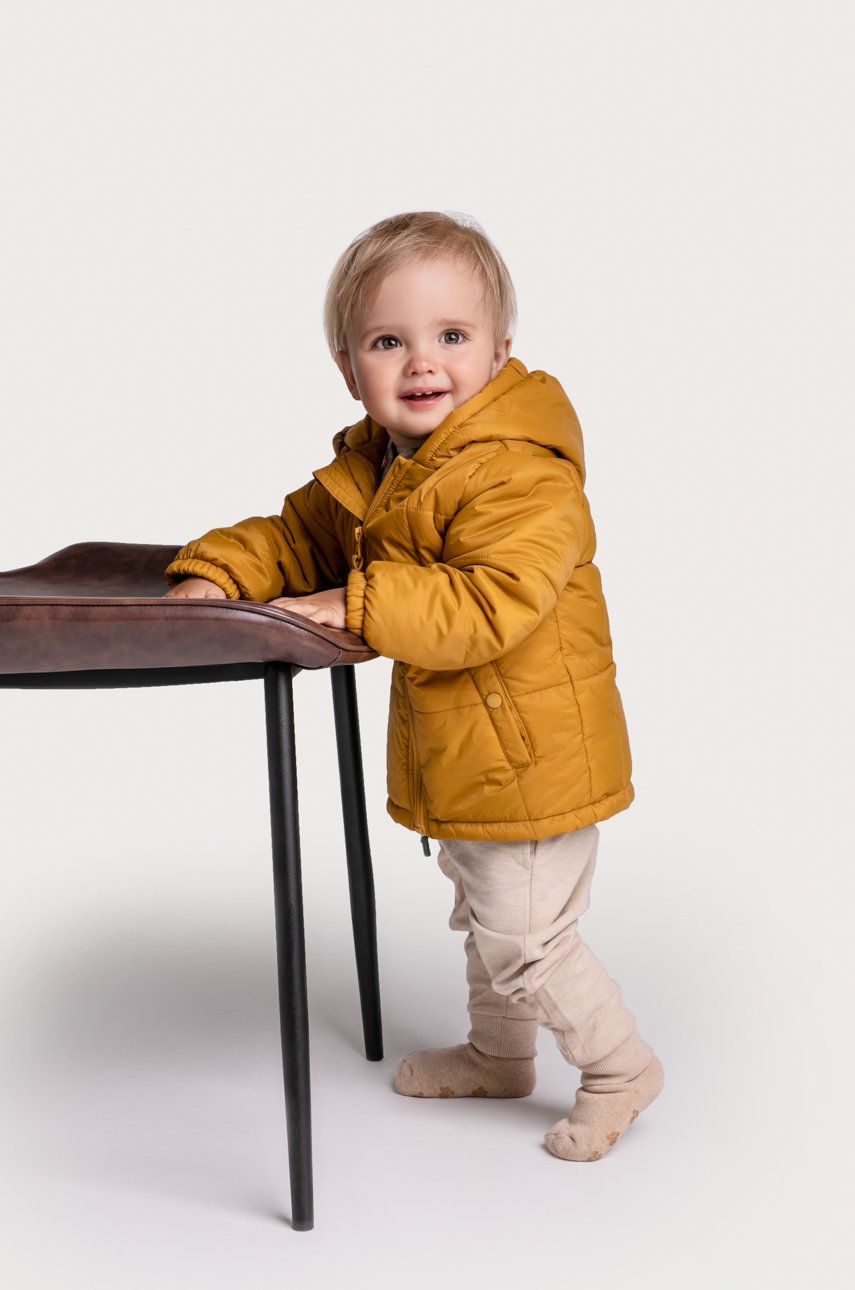 Дитяча куртка Coccodrillo колір жовтий