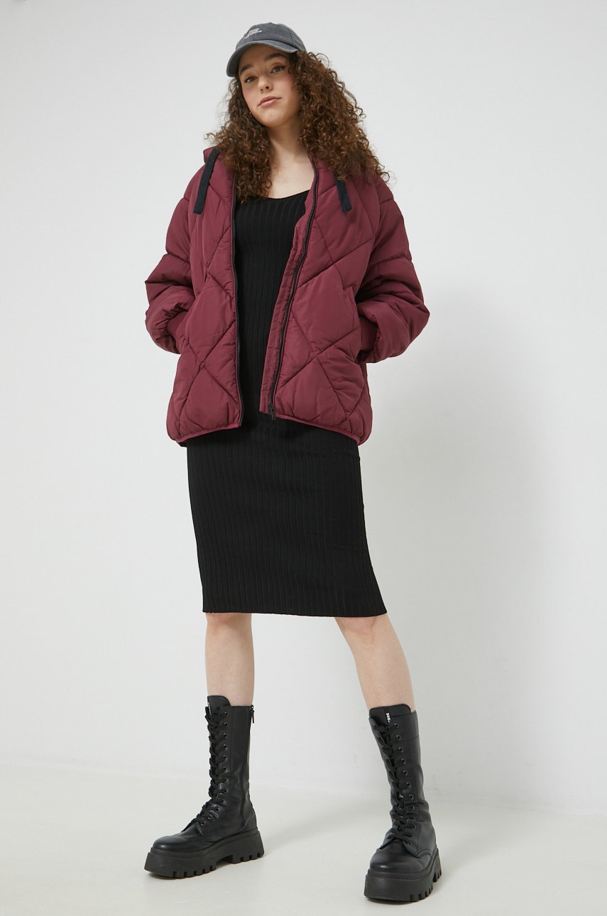 

Куртка Noisy May женская цвет бордовый зимняя oversize
