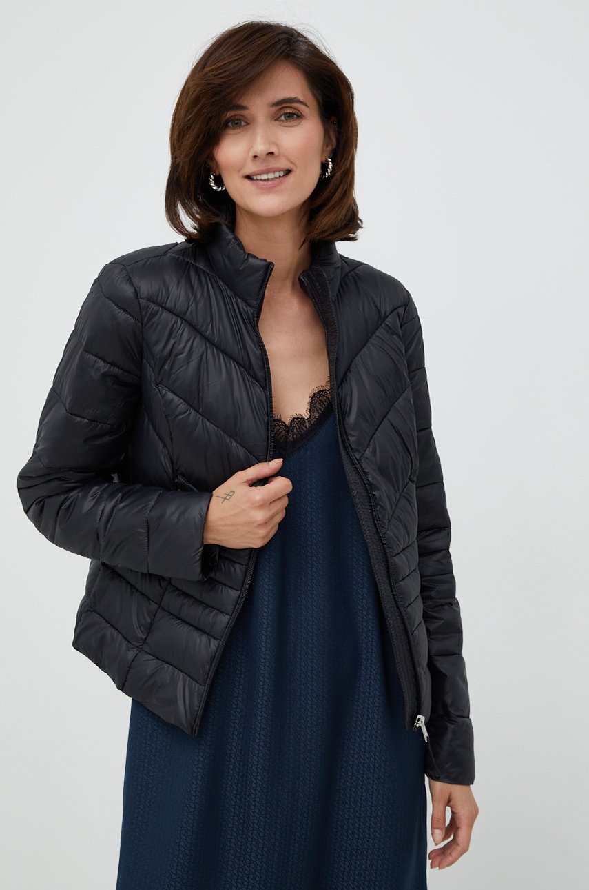 

Яке Vero Moda в черно с преходна изолация, Черен