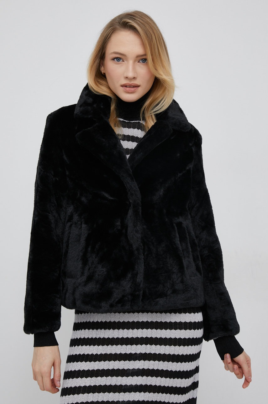 

Яке Vero Moda в черно с преходна изолация, Черен