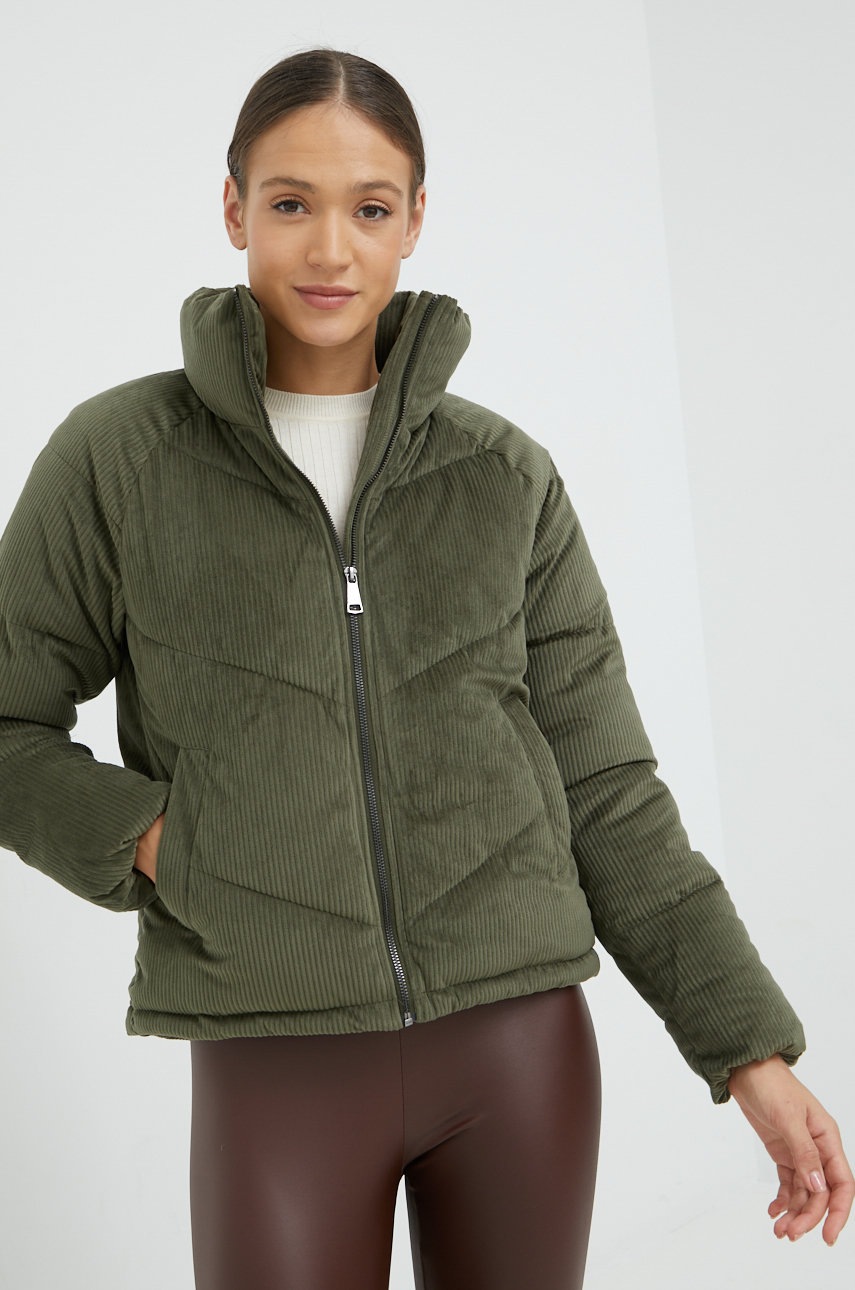 

Вельветовая куртка Vero Moda цвет зелёный зимняя