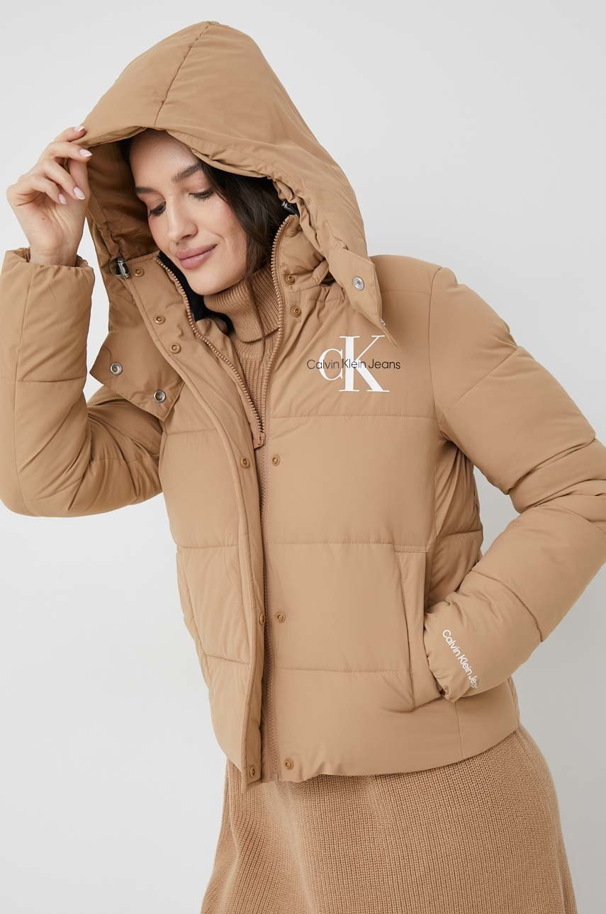 

Яке Calvin Klein Jeans в бежово със зимна изолация, Бежов