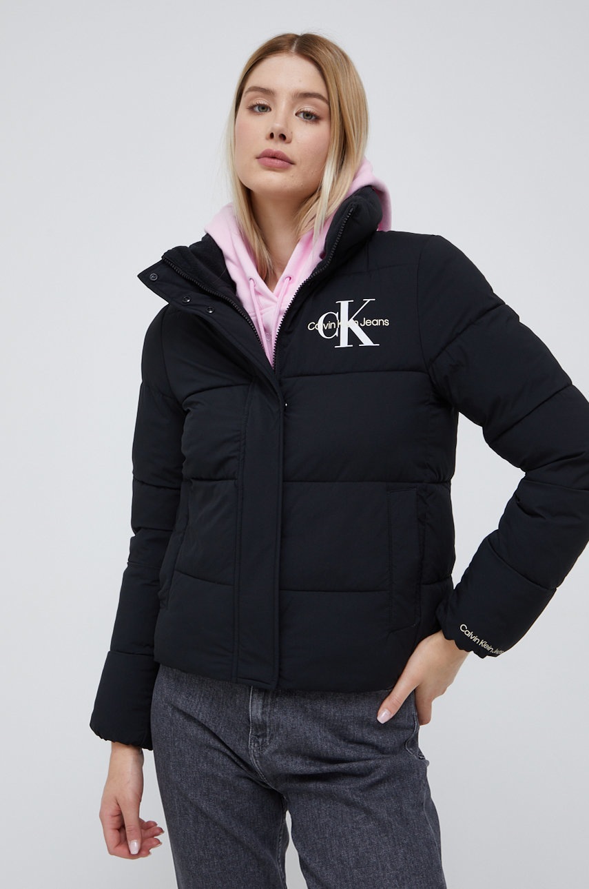 

Яке Calvin Klein Jeans в черно със зимна изолация, Черен