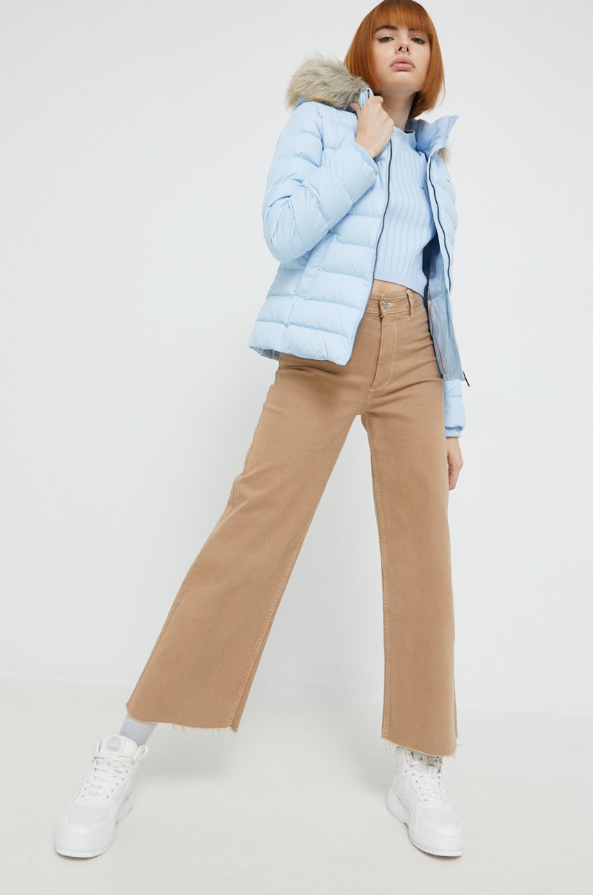 

Пуховая куртка Tommy Jeans женская зимняя