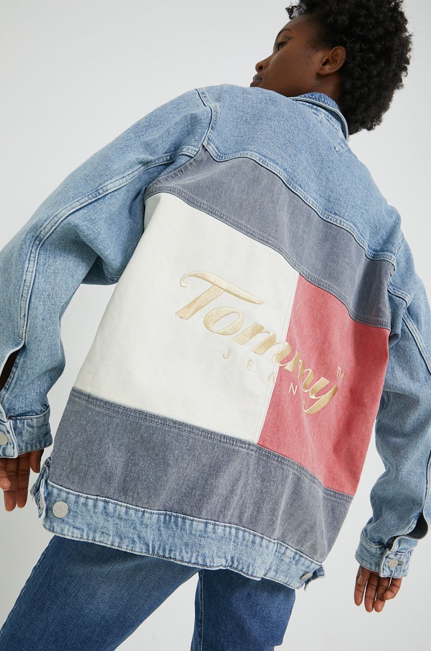 

Дънково яке Tommy Jeans с преходна изолация с уголемена кройка, Син