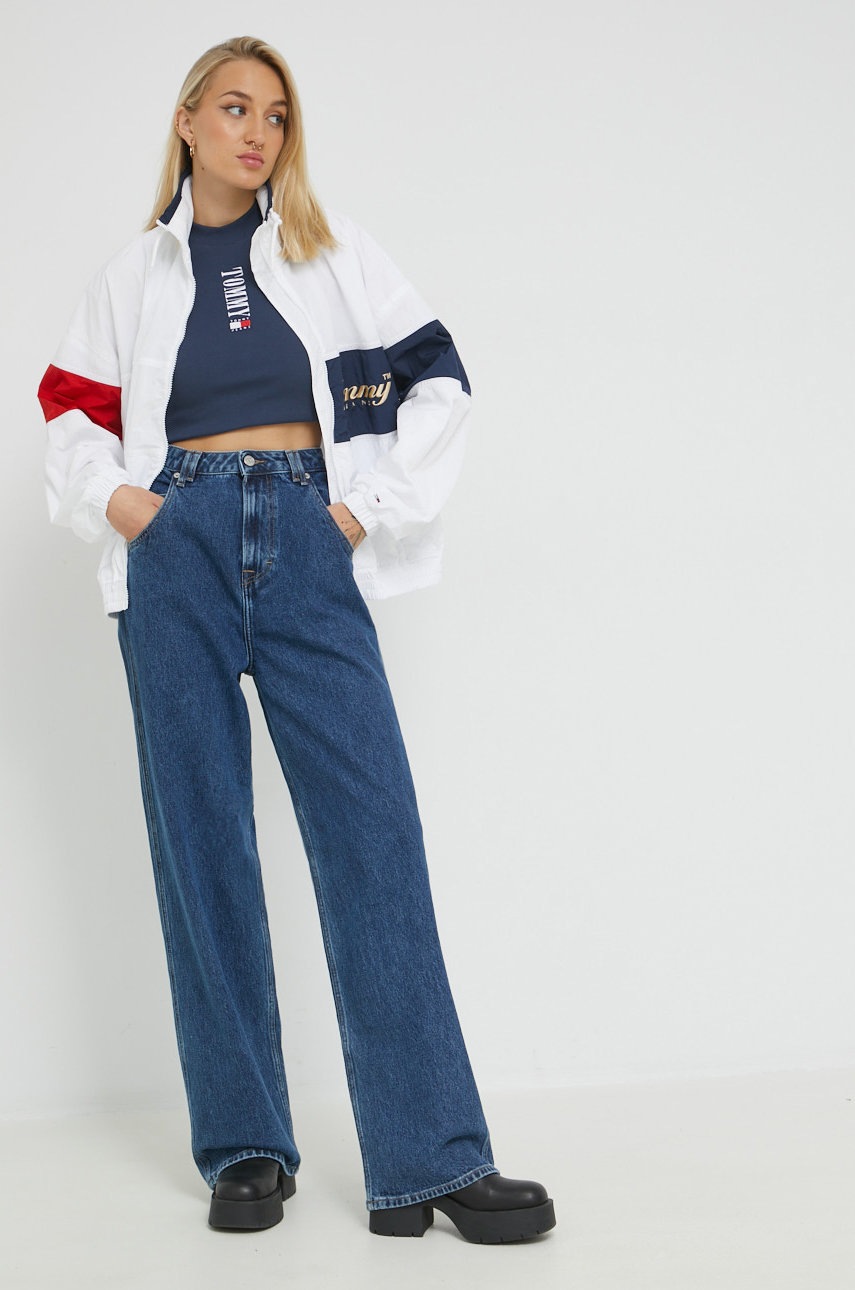 

Куртка Tommy Jeans женская цвет белый переходная oversize