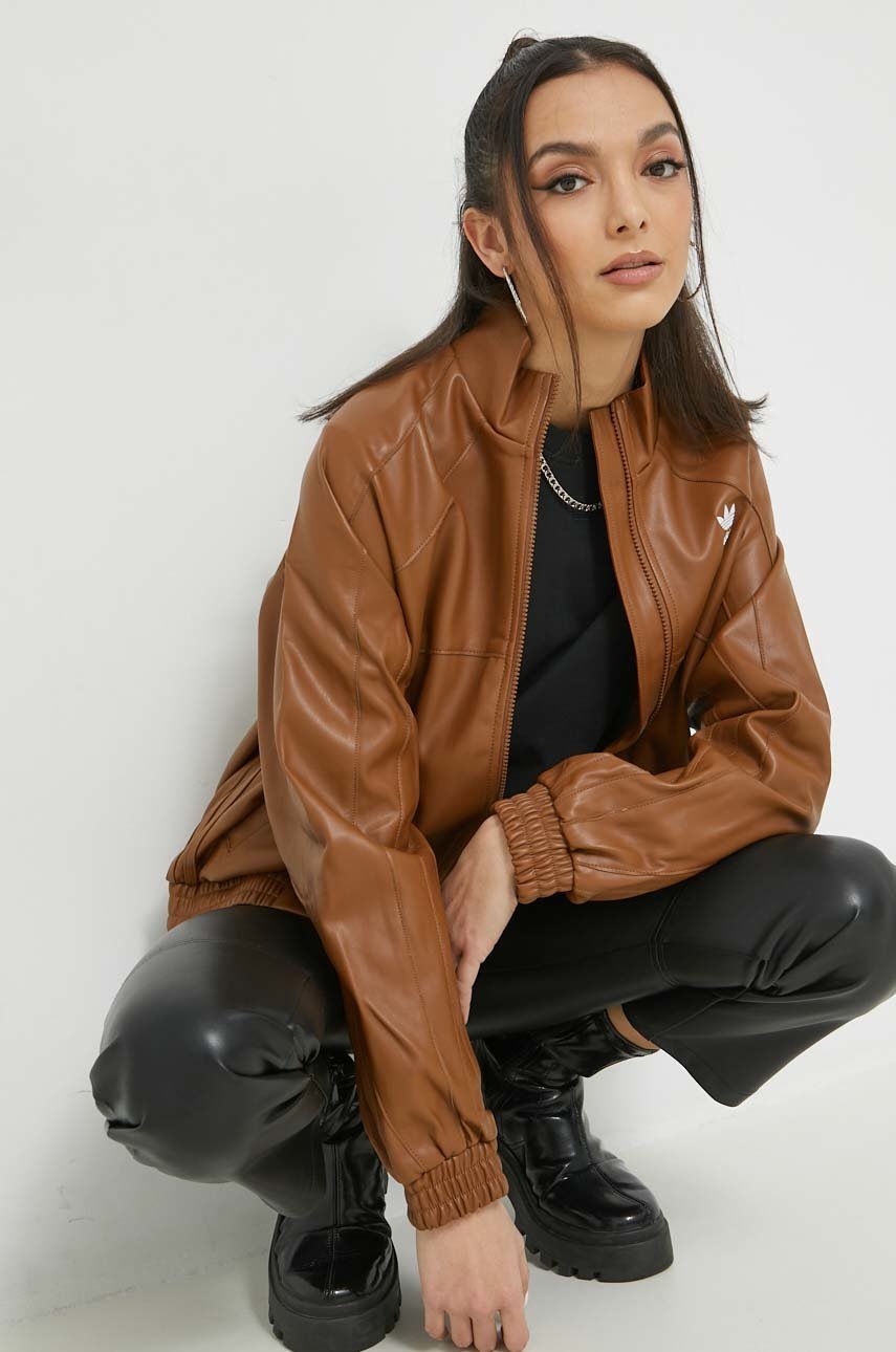 

Куртка adidas Originals жіноча колір коричневий перехідна oversize