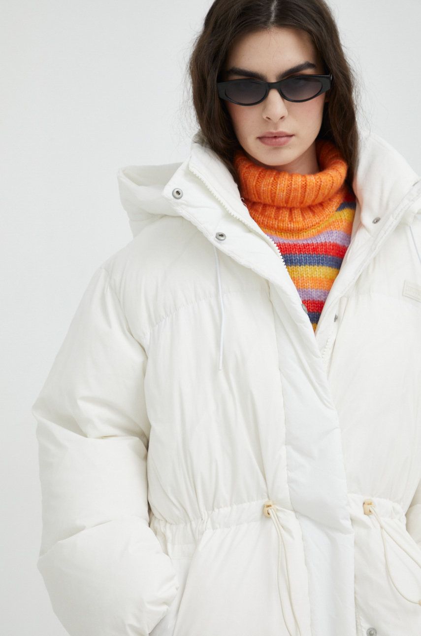 Péřová bunda Levi′s dámská, bílá barva, zimní - bílá -  Hlavní materiál: 100 % Polyamid Po
