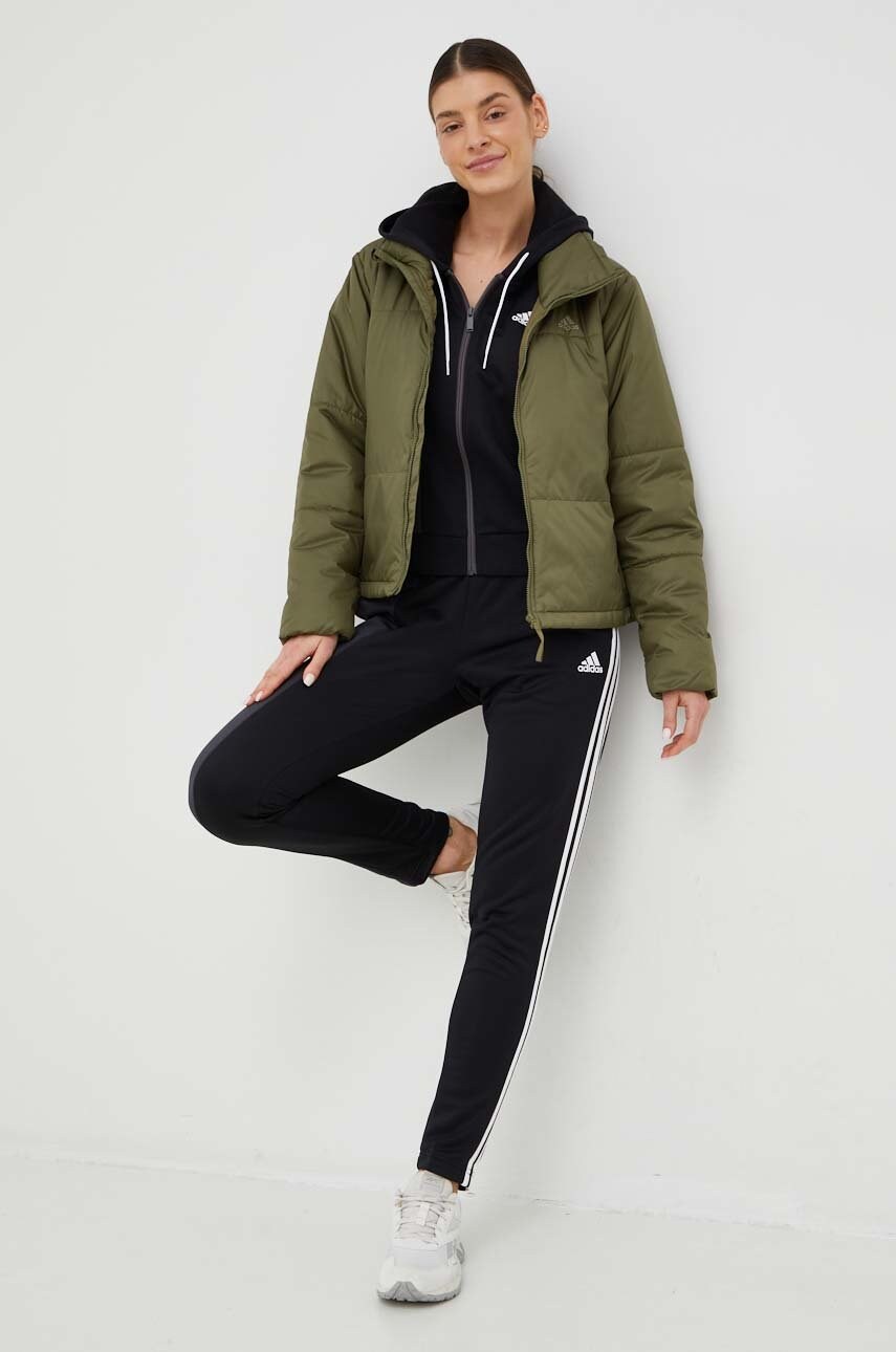

Куртка adidas Performance жіноча колір зелений зимова