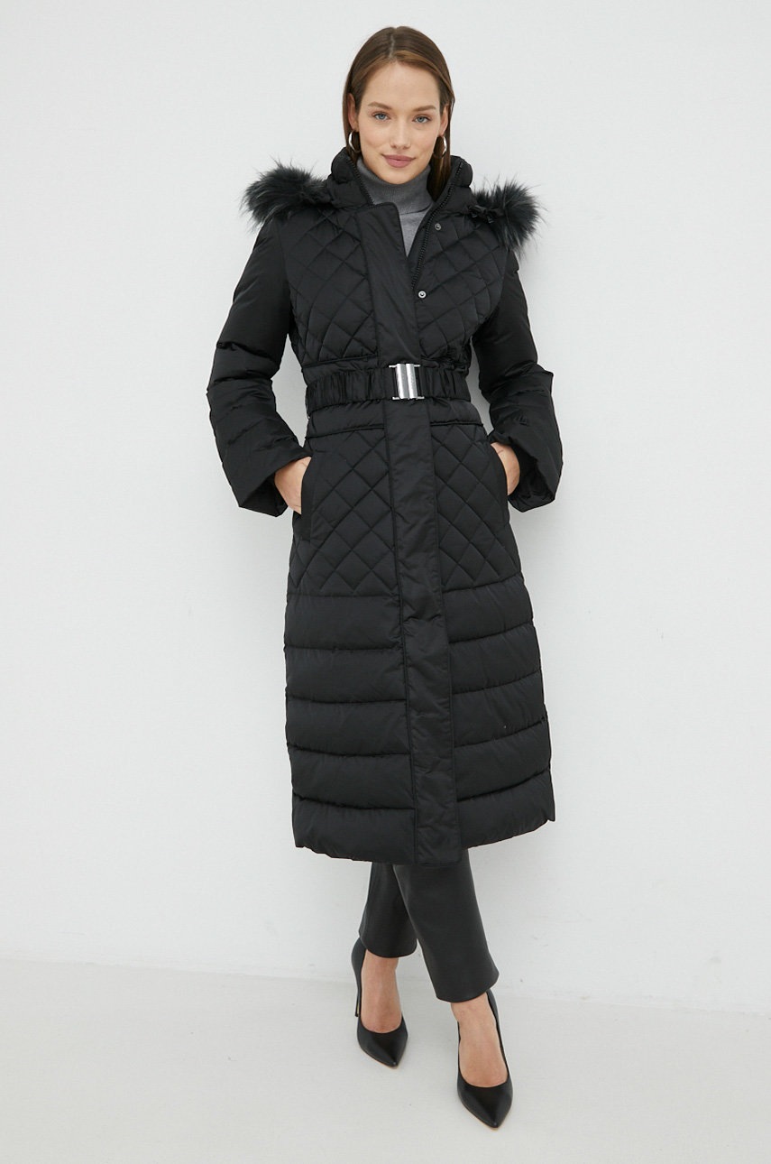 

Пухено яке Guess в черно със зимна изолация, Черен