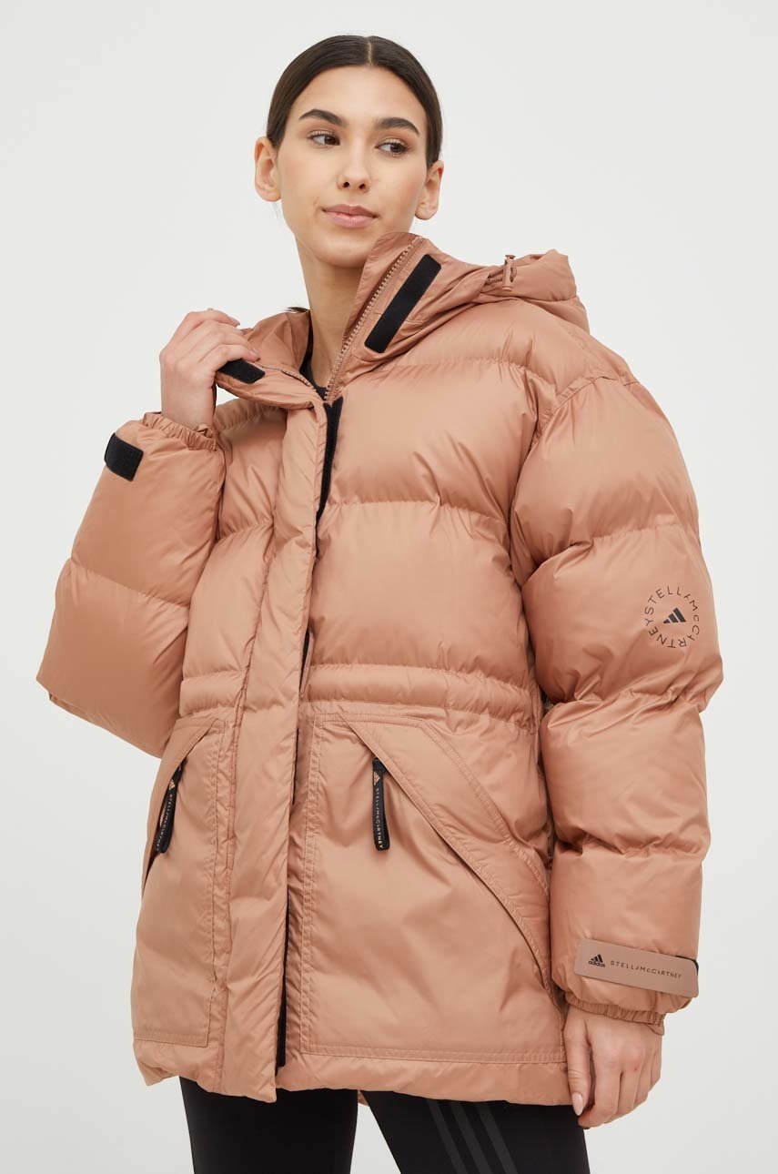 

Яке adidas by Stella McCartney в бежово със зимна изолация с уголемена кройка, Бежов