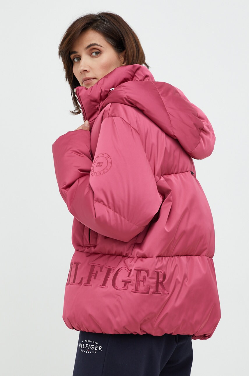 

Пухено яке Tommy Hilfiger в лилаво със зимна изолация, Виолетов