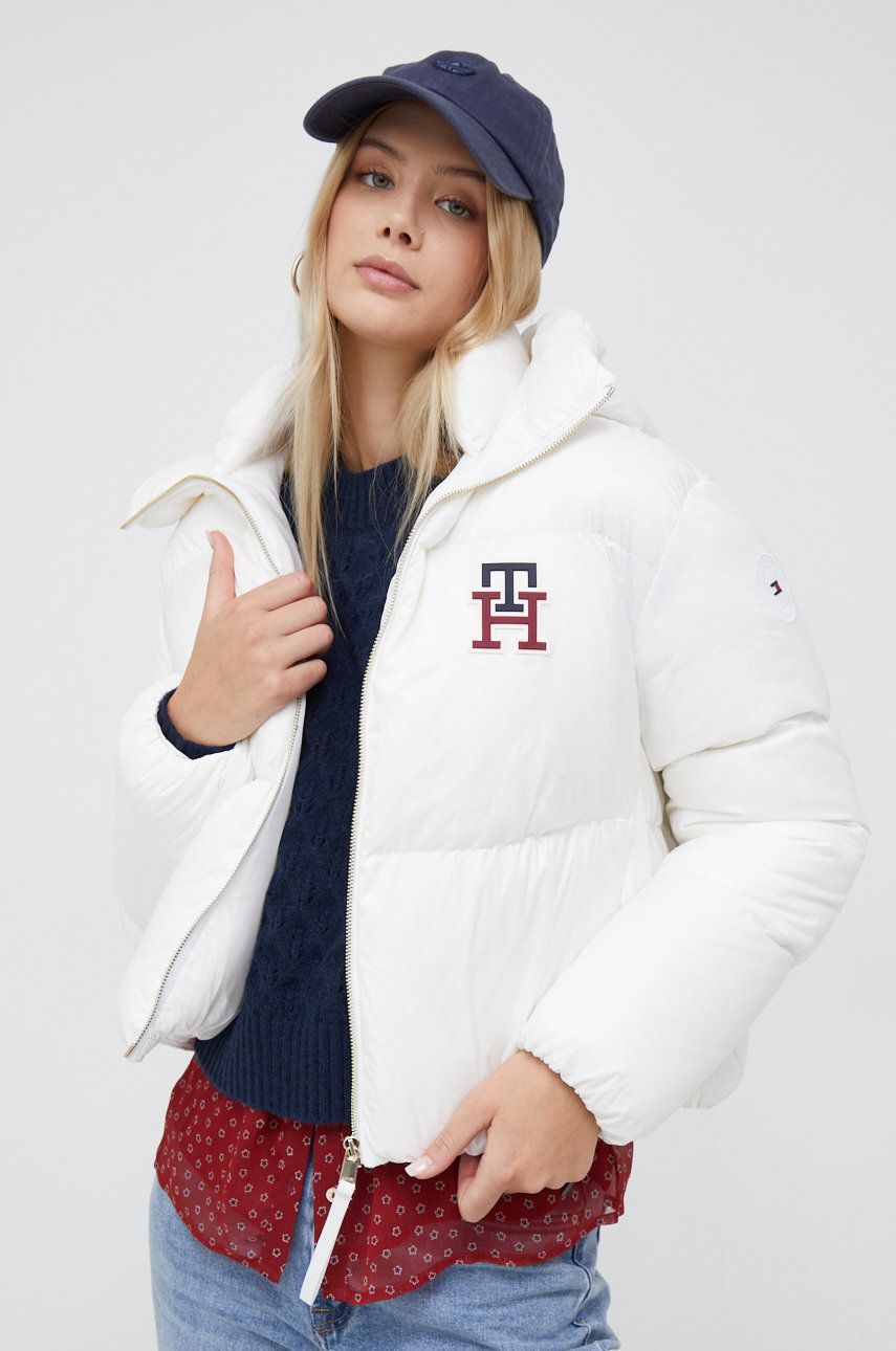 

Пуховая куртка Tommy Hilfiger женская цвет белый зимняя