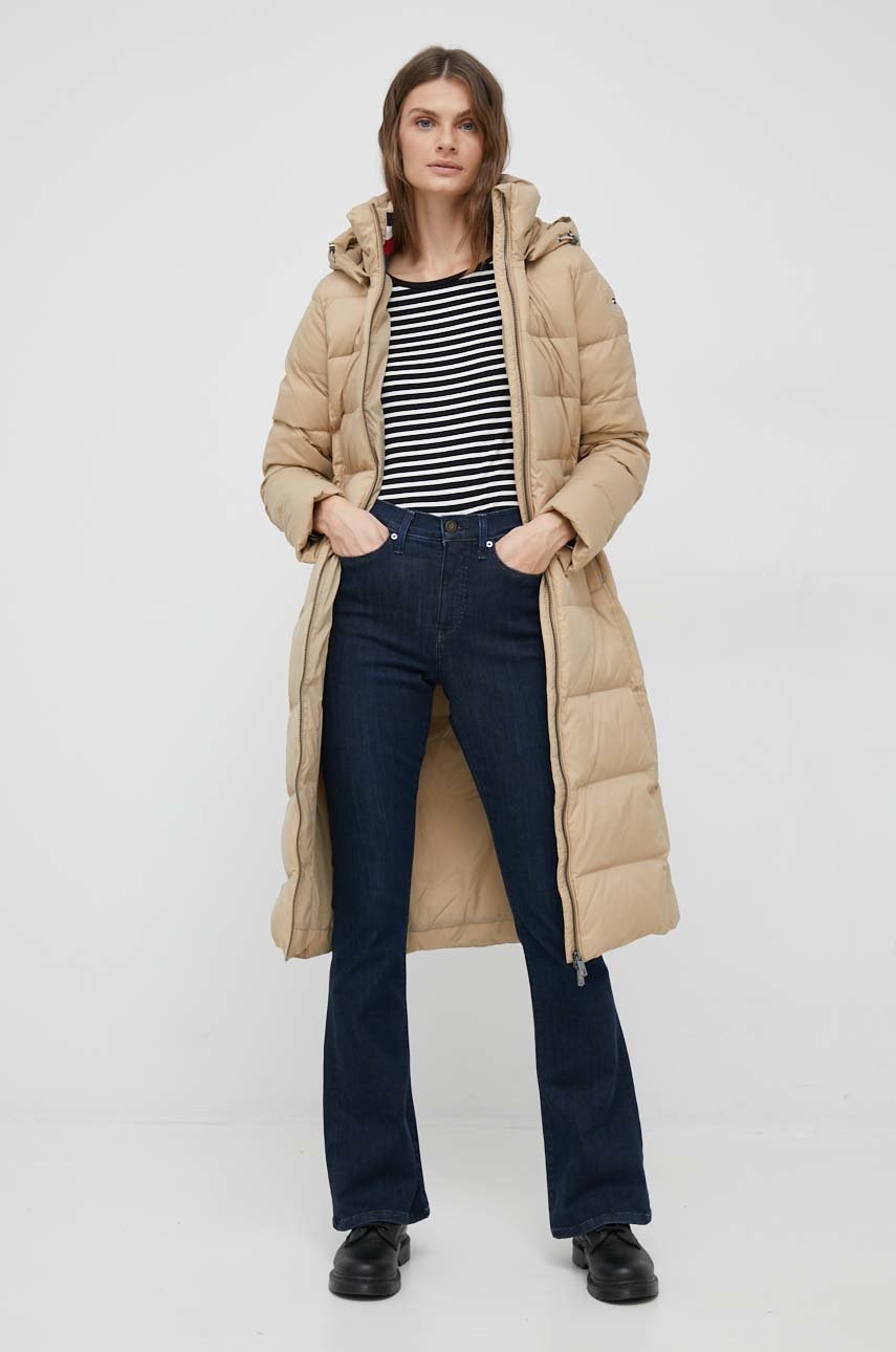 

Пуховая куртка Tommy Hilfiger женская цвет бежевый зимняя