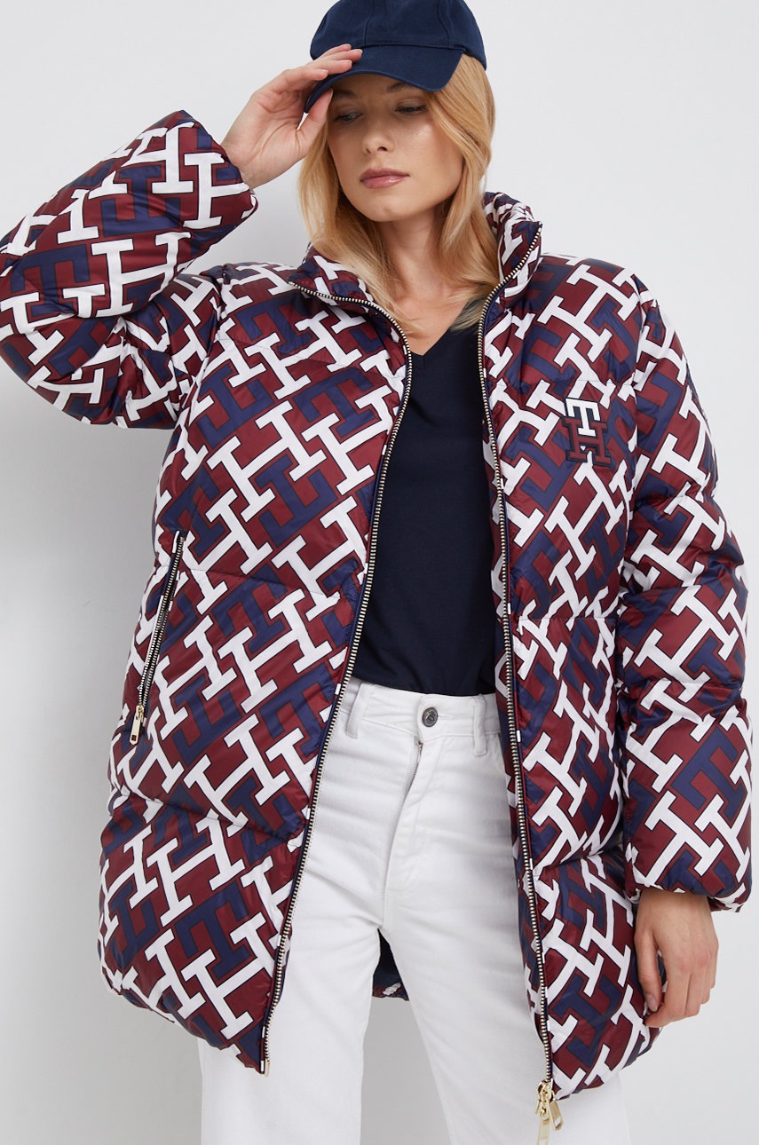 

Пухено яке Tommy Hilfiger в бордо със зимна изолация