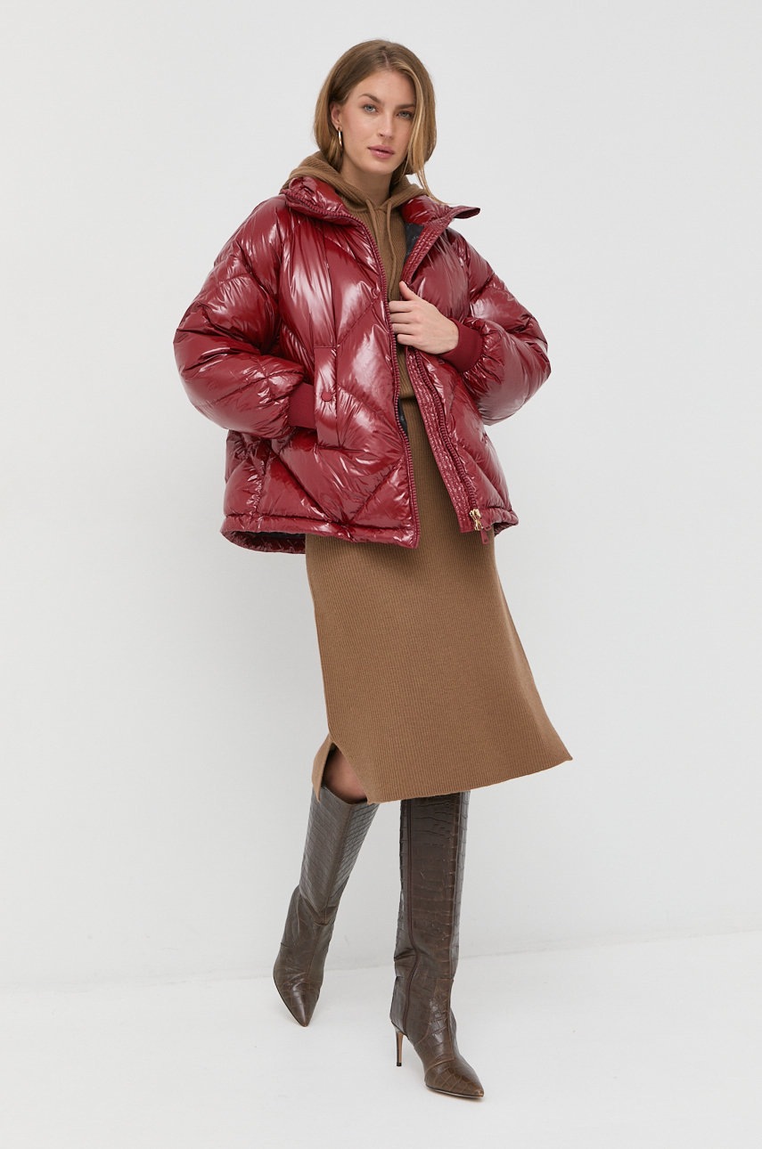 

Пуховая куртка Weekend Max Mara женская цвет красный зимняя