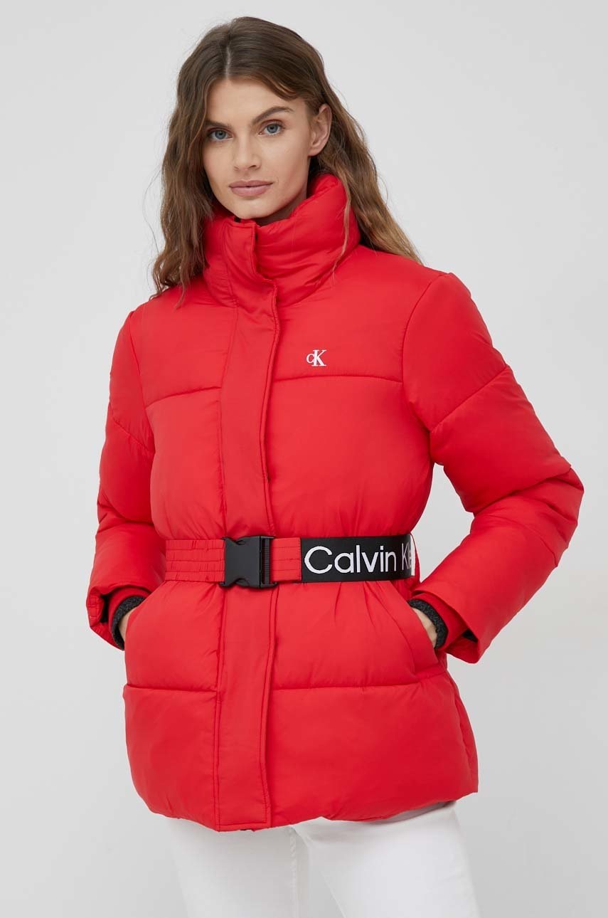 

Яке Calvin Klein Jeans в червено със зимна изолация, Червен