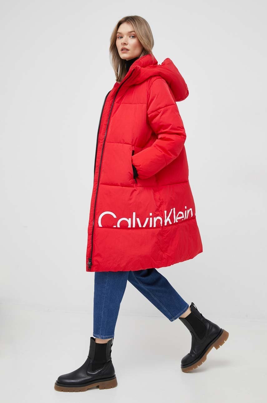 

Яке Calvin Klein Jeans в червено със зимна изолация, Червен