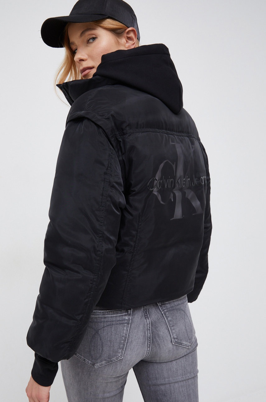 

Яке Calvin Klein Jeans в черно със зимна изолация, Черен