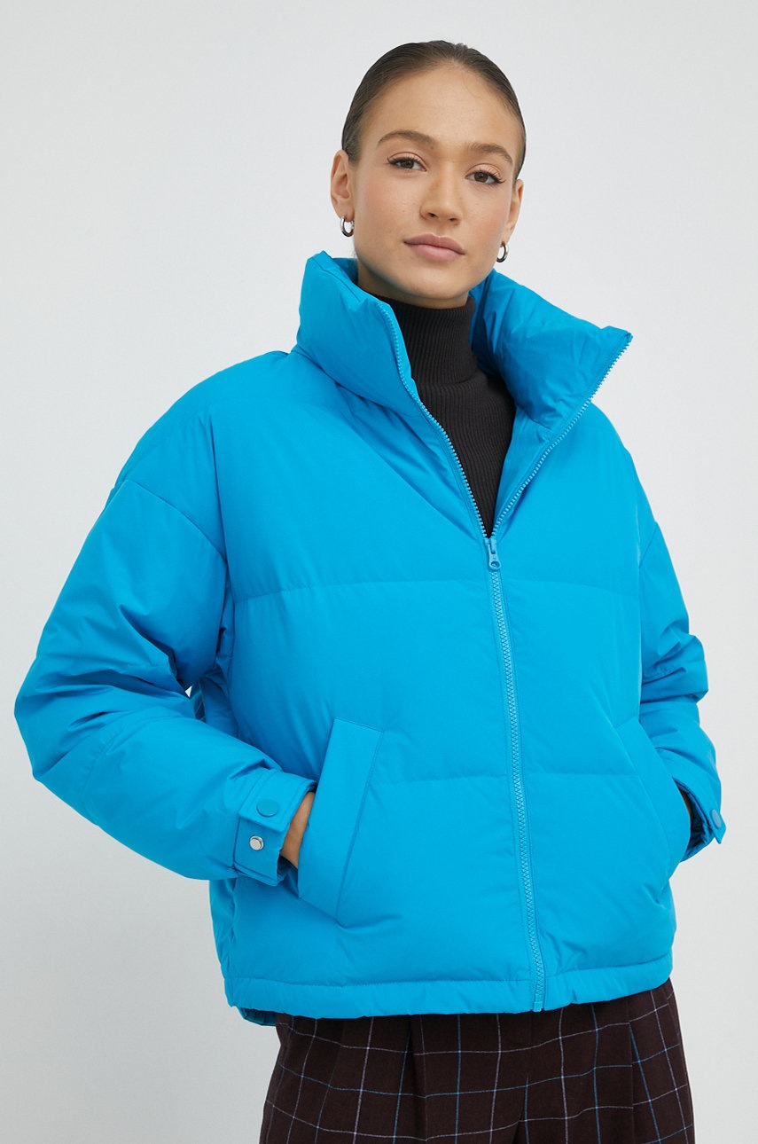 

Пухено яке United Colors of Benetton със зимна изолация, Син