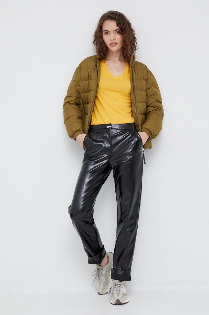 

Пуховая куртка Woolrich женская цвет зелёный зимняя