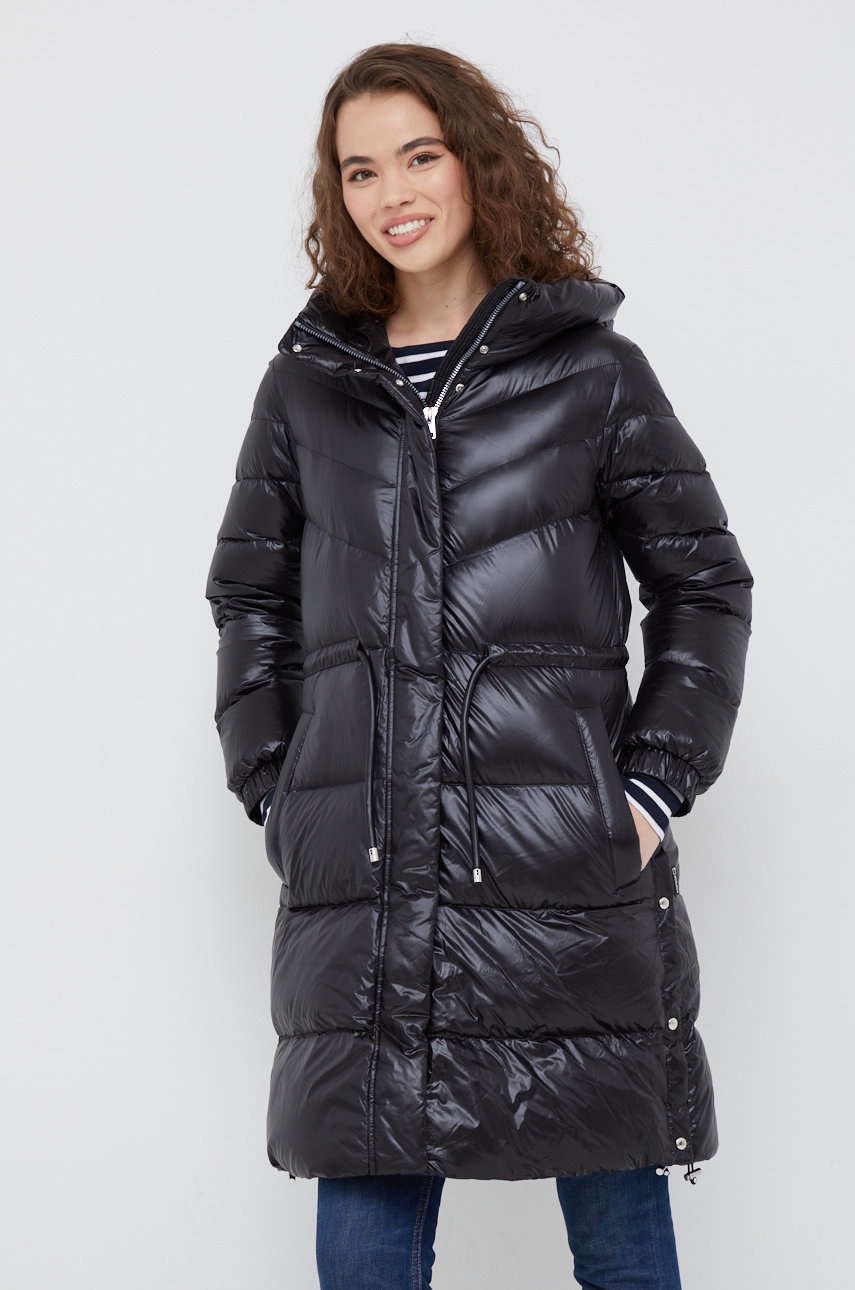 

Пухено яке Woolrich в черно със зимна изолация, Черен