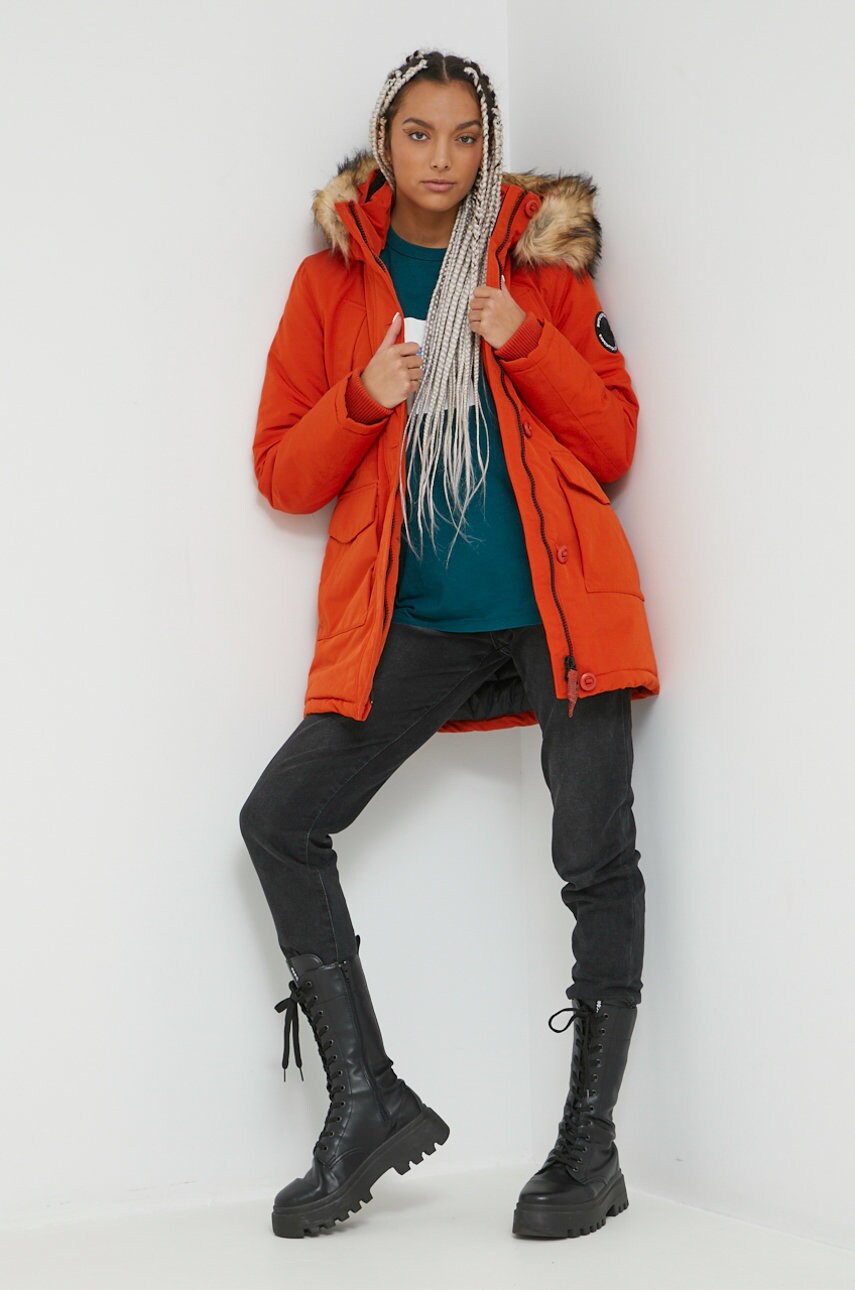 

Куртка Superdry жіноча колір помаранчевий зимова