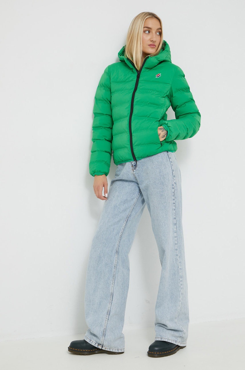 

Куртка Superdry женская цвет зелёный зимняя