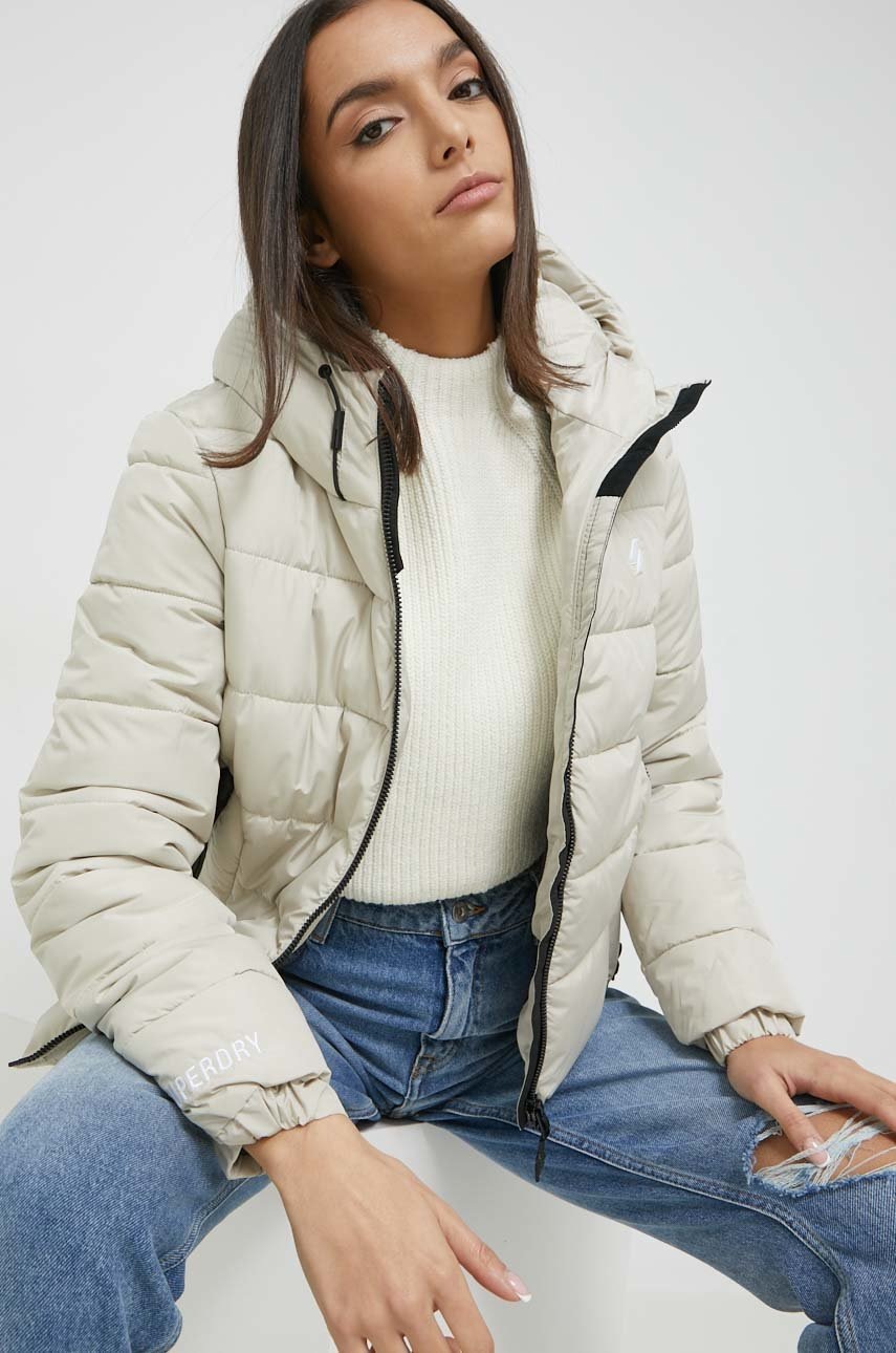 

Яке Superdry в бежово със зимна изолация, Бежов