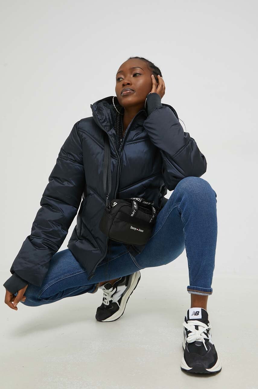 

Куртка UGG женская цвет синий зимняя