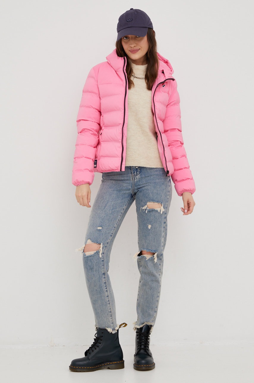 

Куртка Superdry женская цвет розовый зимняя