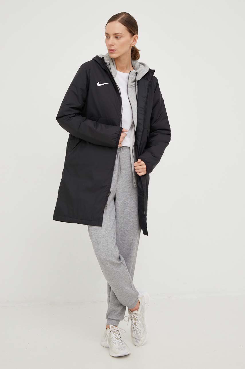 Nike kurtka damska kolor czarny przejściowa