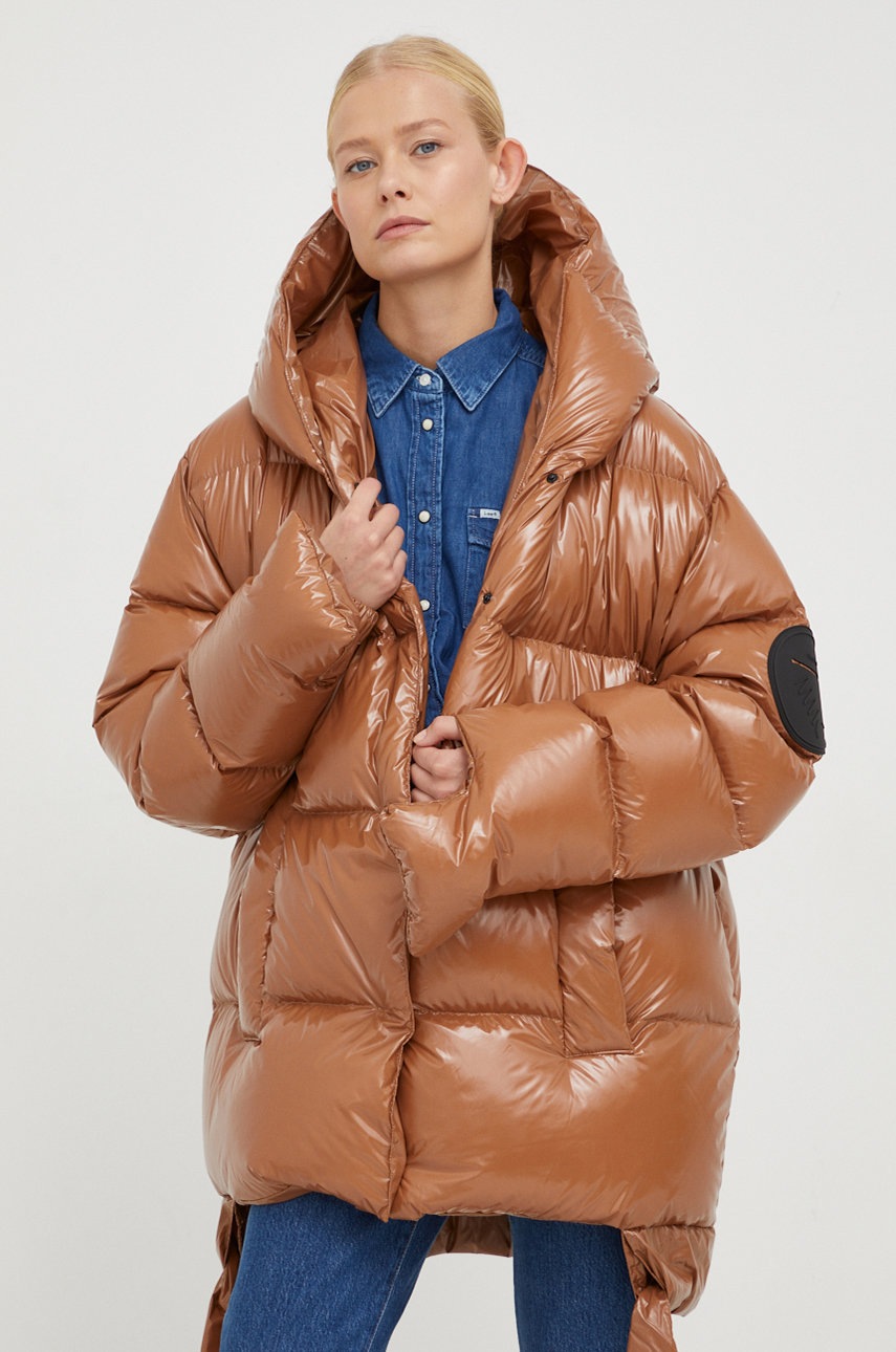 

Пуховая куртка MMC STUDIO Jesso Gloss женская цвет коричневый зимняя oversize