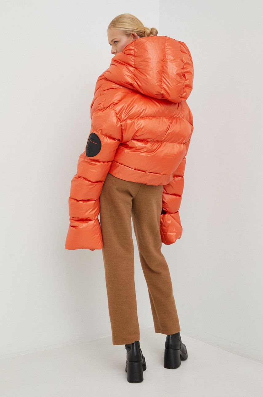 MMC STUDIO geaca de puf Maffo femei, culoarea portocaliu, de iarna, oversize answear.ro imagine megaplaza.ro