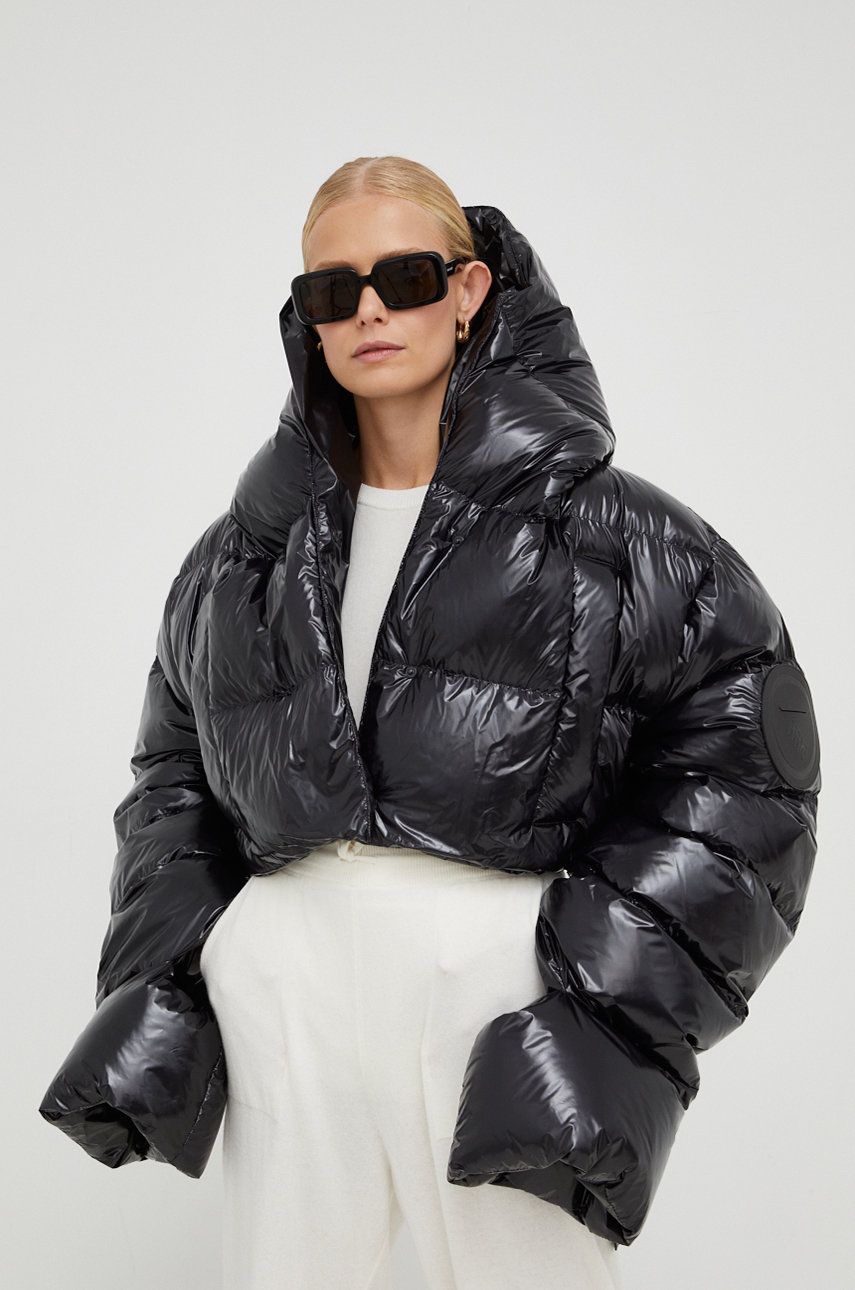 Péřová bunda MMC STUDIO Maffo Gloss dámská, černá barva, zimní, oversize - černá -  Hlavní mate