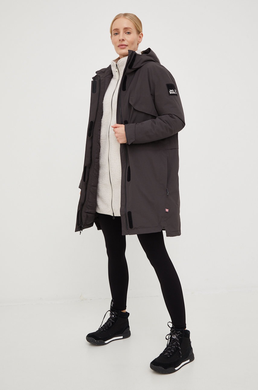 

Куртка Jack Wolfskin женская цвет серый зимняя