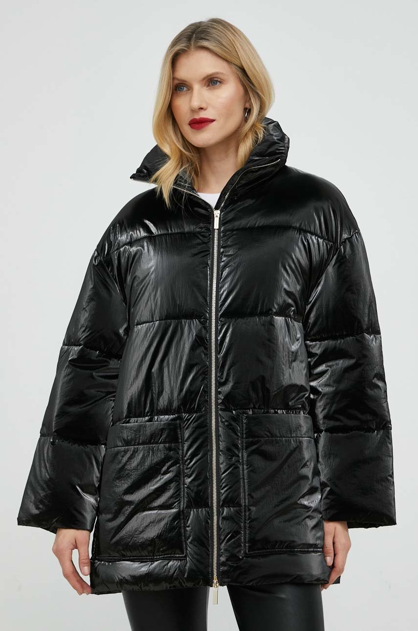 

Яке Armani Exchange в черно със зимна изолация с уголемена кройка, Черен